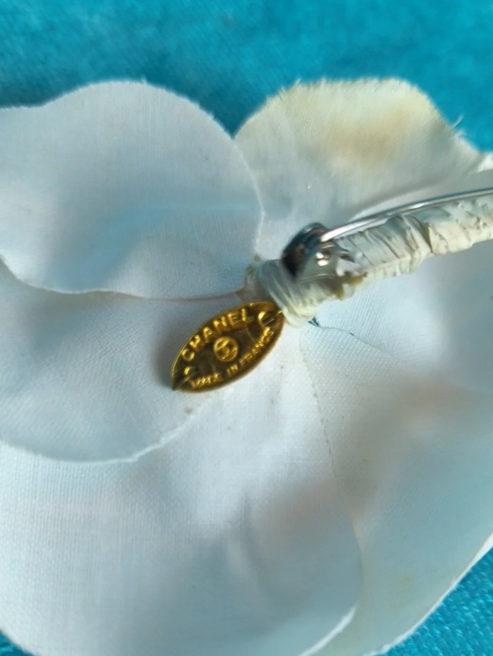 CHANEL White Classic Camelia Flower Brooch Pendant Charm Accessory